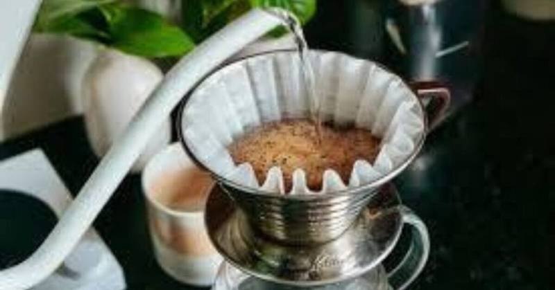 How Much Coffee Grounds to Use for Pour Over